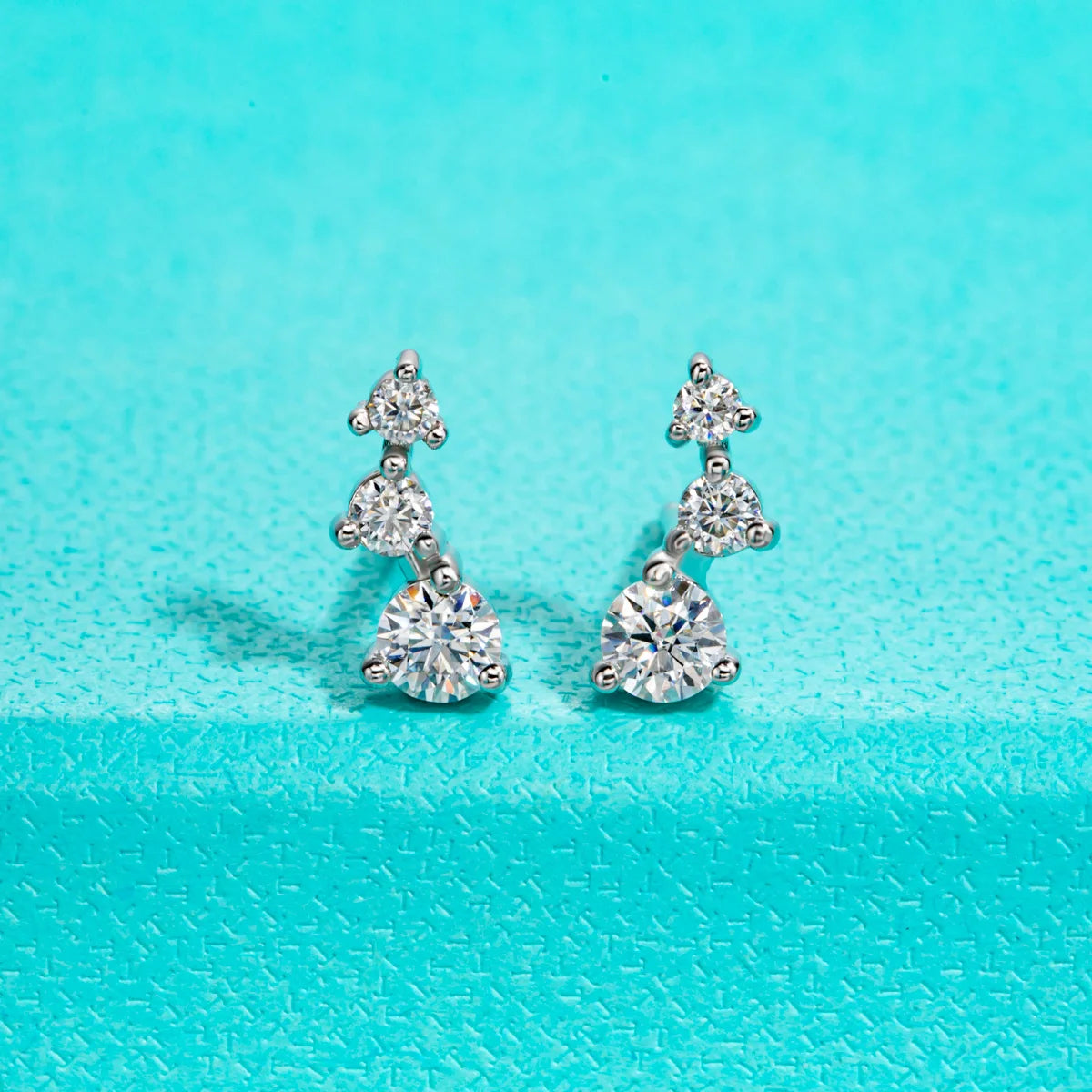 Pendientes de moissanita de G. Harper Jewelry