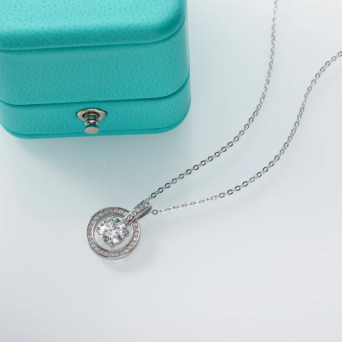 ‘ Molly’ 1ct Round Cut Moissanite Pendant Necklace